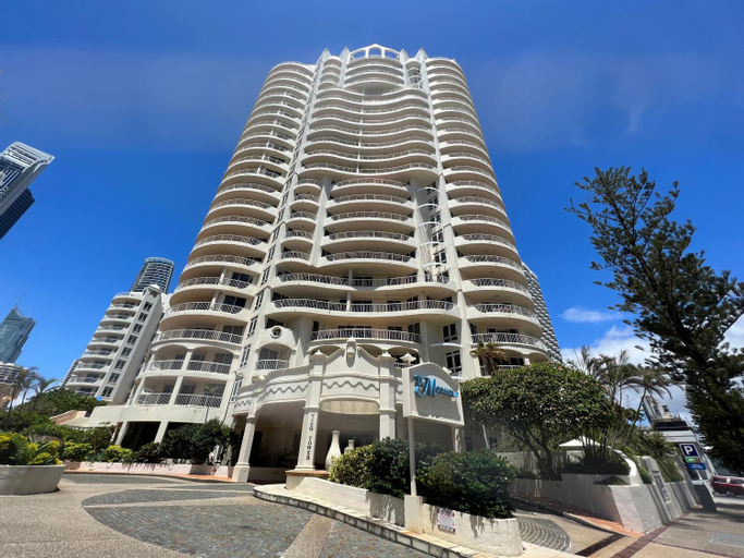 Stunning 2 bedroom Ocean View Apartment, Gold Coast