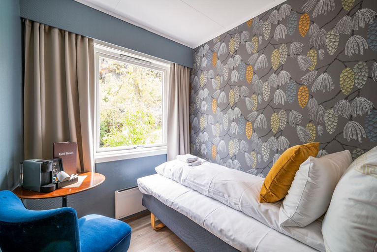 Bedroom 2, Hotel Utsikten - By Classic Norway Hotels, Stranda