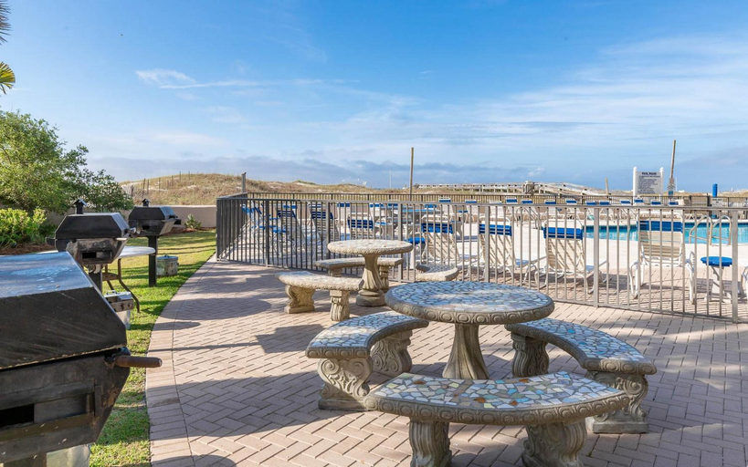Others 4, Phoenix East 2 by Brett Robinson Vacations, Baldwin