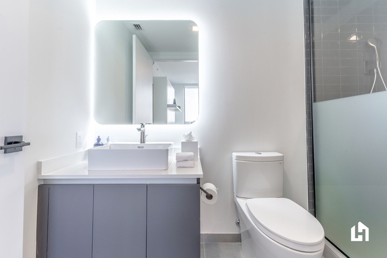 Bathroom 4, Downtown Miami Condos by Lua Host, Miami-Dade