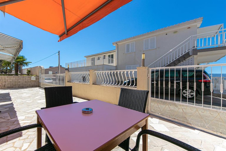 Food & Drinks, Apartments with WiFi Stanici, Omis - 19941, Omiš