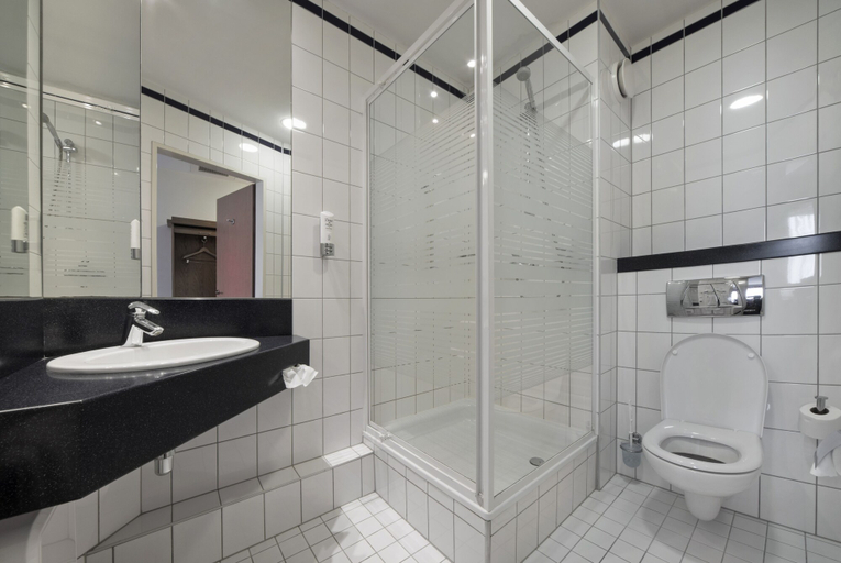 Bathroom 5, Express Kraków Hotel, Kraków