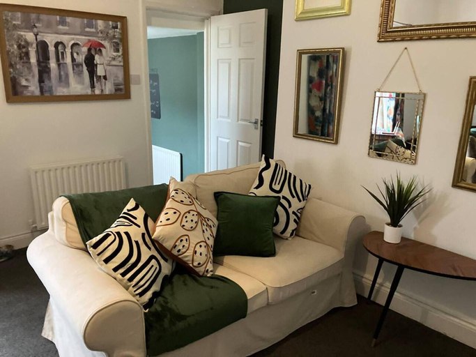Others 5, Rose Cottage - 5 Person, City Centre With Parking, Sunderland