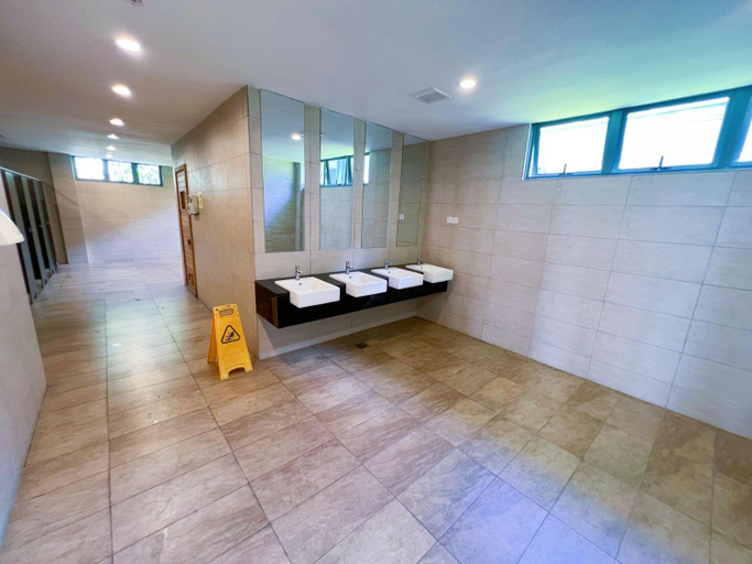 Bathroom 5, Haiya homestay @IMAGO Mall, Kota Kinabalu