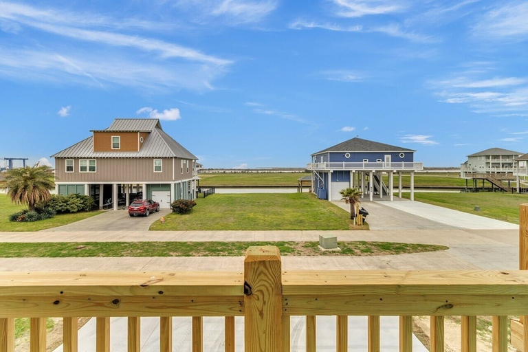 Property grounds 5, Fishermans Delight 3 Bedroom Home by RedAwning, Galveston