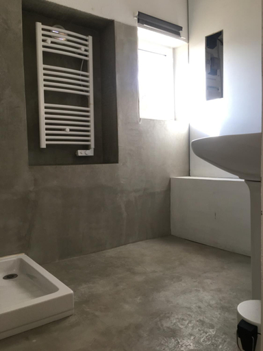 Bathroom 5, Cabanon Sur L eau, Bouches-du-Rhône