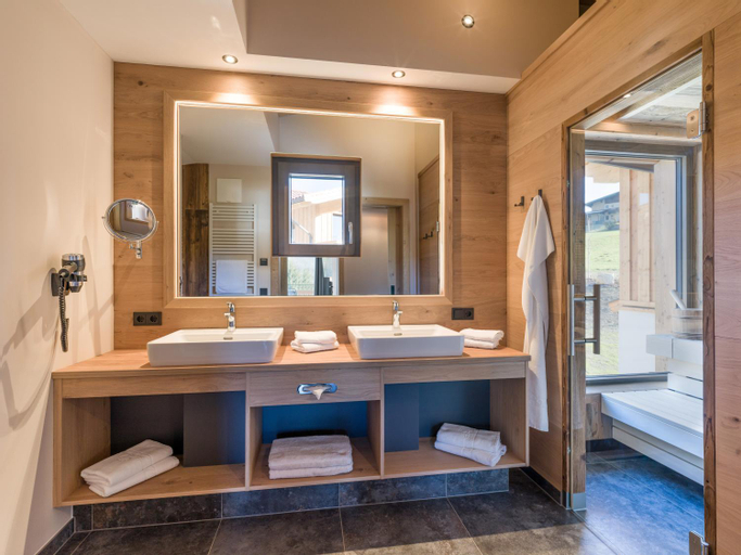 Bedroom 2, Chalets Weitblick Mariasteinerhof, Kufstein