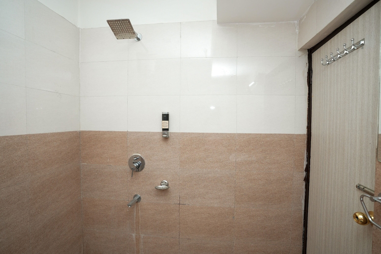 Bathroom 3, Hotel Opera Inn near Central Bus Stand, Udaipur