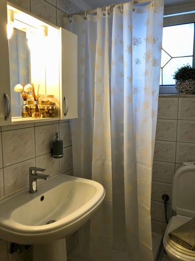 Bathroom 3, Rosy's House, Crete