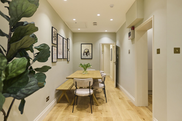 Others 5, The Bayswater Gardens - Bright & Central 3BDR Home in Bayswater, London