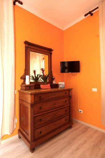 Room 5, Casa Laura Orange in Sant Agnello, Napoli