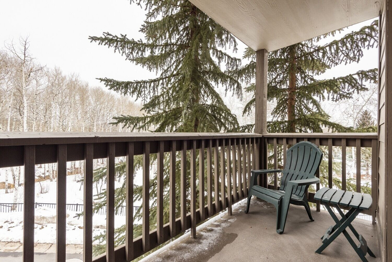 Balcony, Snow Flower 113 2 Bedroom Condo by RedAwning, Summit