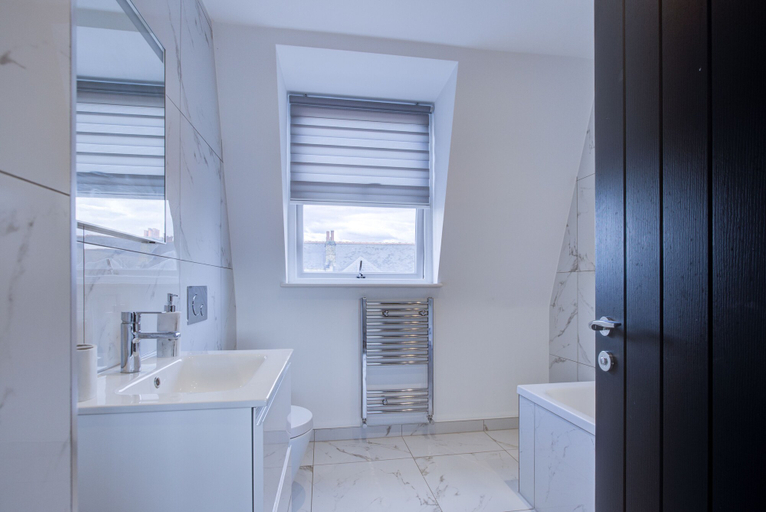 Bathroom 3, Hybrid Resi Fulham, London