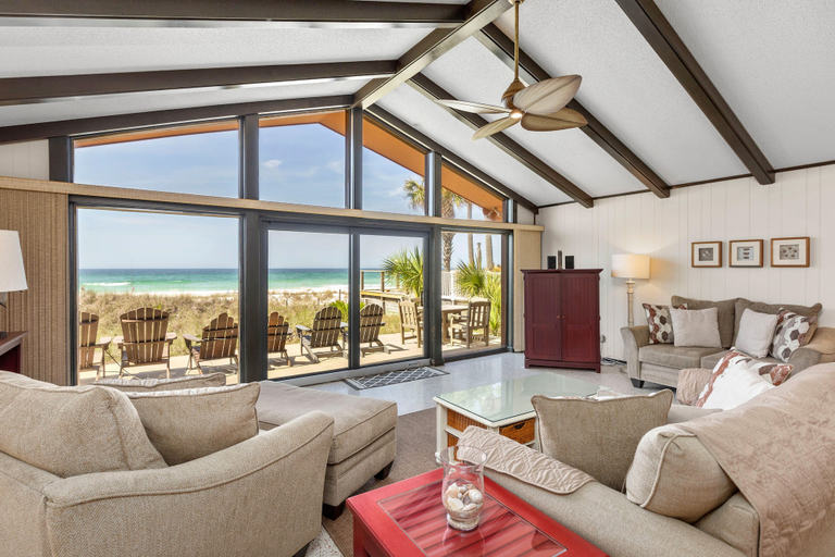 Primary image, Gulf Front 3bd/2ba Home With Private Beach Access!, Bay