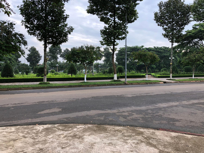 Others 2, The Sky Hotel, Thống Nhất