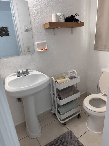 Bathroom 5, Hotel Motel Lauderdale Inn, Broward