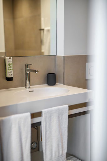 Bathroom 4, bsmart motel Schaan