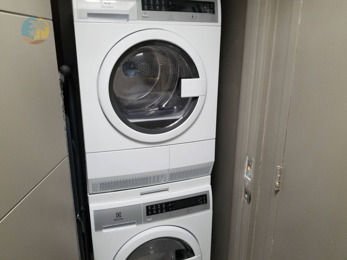 Bathroom 5, Alexander 1003 4 Bedroom Apts by RedAwning, Miami-Dade