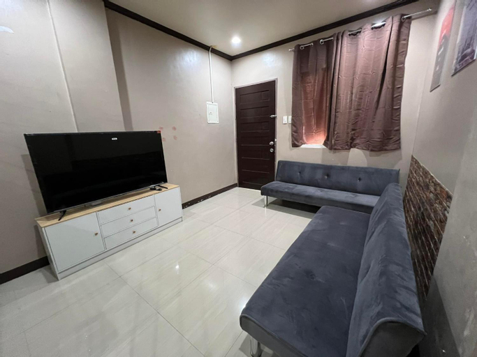 Others 5, Townes South Huge Home near SM Ecoland DGT Coastal road ADDU UM, Davao City