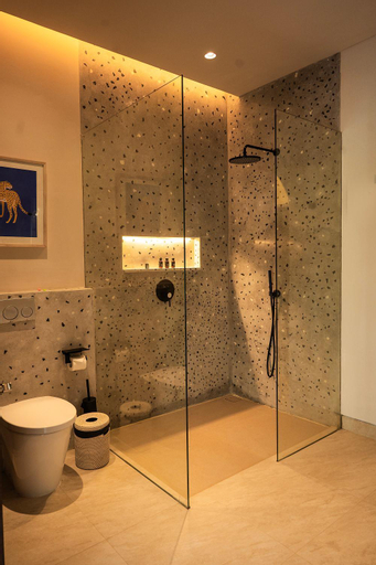 Bathroom 7