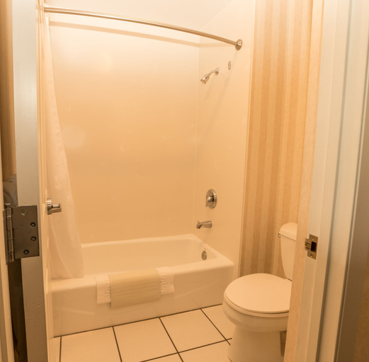 Bathroom 5, Lakeside Lodge And Suites, Chelan