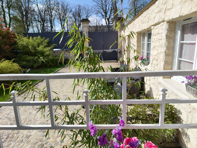 Others 4, Le Gite Senlisien, Oise
