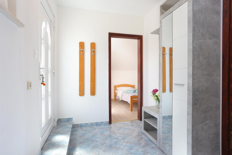 Bedroom, Family-friendly apartments with swimming pool Split - 21026, Split