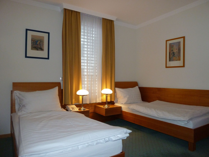 Bedroom 3, Hotel Exel GmbH, Amstetten