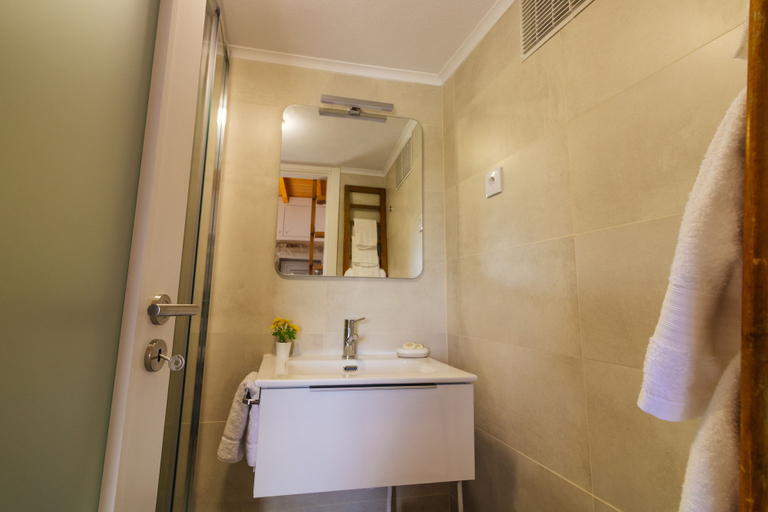 Bathroom 4, Casa Darcã, Alijó