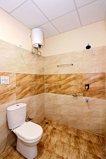 Bathroom 3, Hotel Dev Ganga, Dehradun