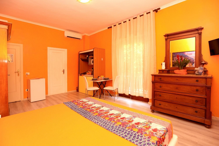 Room 3, Casa Laura Orange in Sant Agnello, Napoli