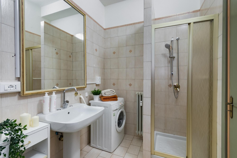 Room 5, Elegante e Raffinato in Zona Crocetta by Wonderful Italy, Torino