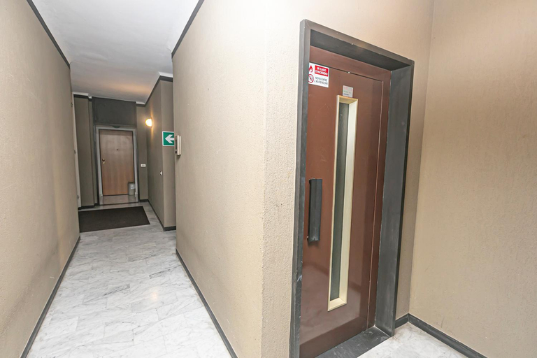 Others 4, Real Italian Estate - A Due Passi dal Mare, Genova