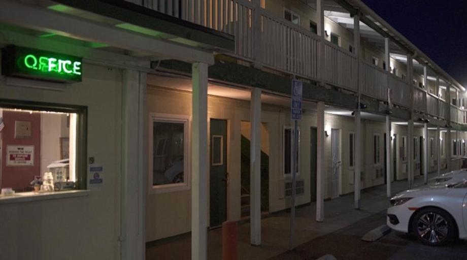 Public Area, City Center Motel - Oxnard, Ventura