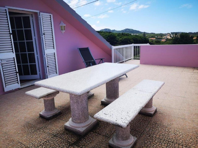 Others 5, Villa da Silva, Madalena