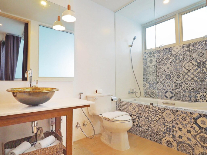 Bathroom 5, Costa Village Bangsaray Jacuzzi, Sattahip