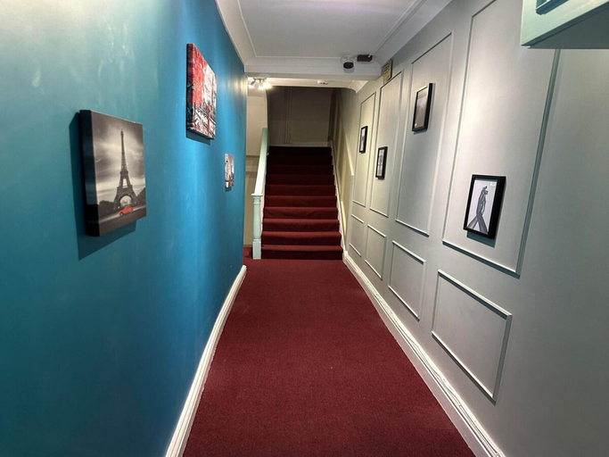 Others 5, Studio - Sleeps 3 - Pet Friendly, London