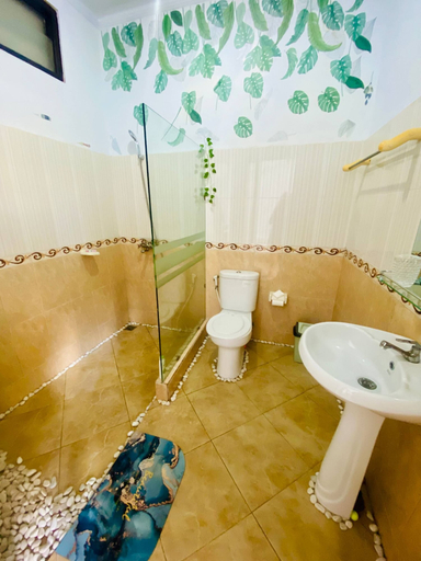 Bathroom 4, Sunny Melati Canggu Private 3brvilla, Badung