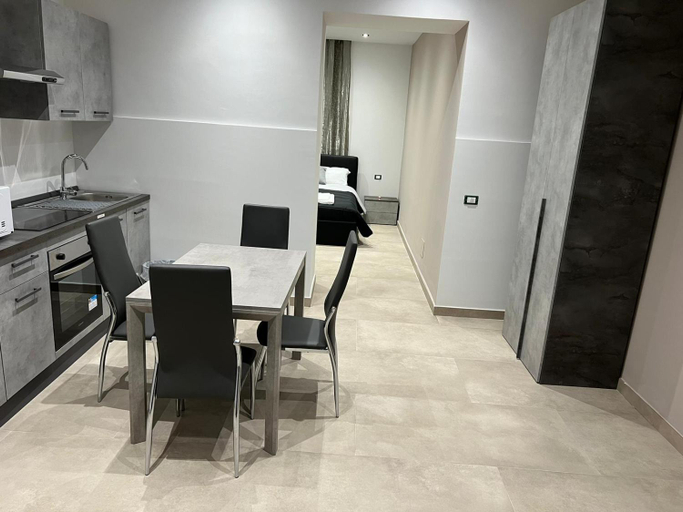 Others 5, Le suite del corso Italia, Catania