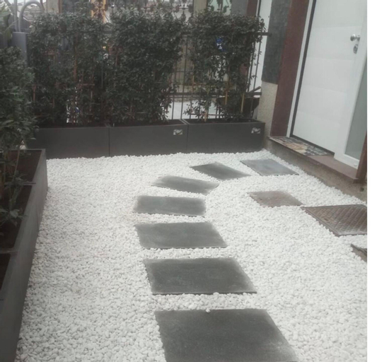 Le bougainvillea 1, Milano