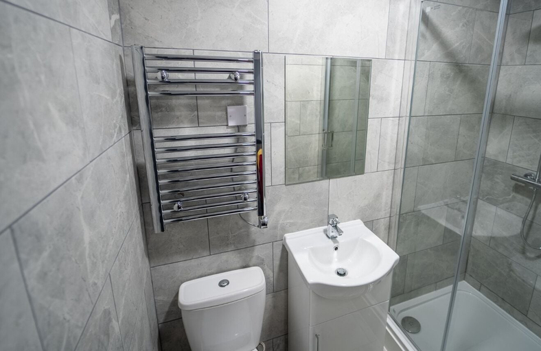 Bathroom, Lovely Studio in Selly Oak 10 Mins From City!, Birmingham