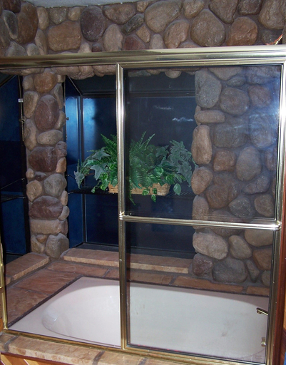 Bathroom 4, Golden Bear Cottages, San Bernardino