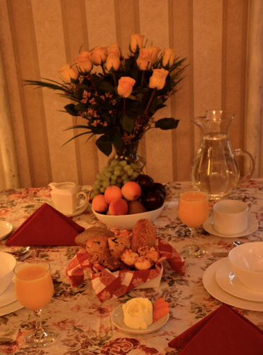 Food & Drinks 5, Manayunk Chambers Guest House, Philadelphia