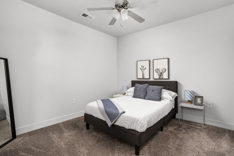 Bedroom 2, CozySuites at Notch, Marion
