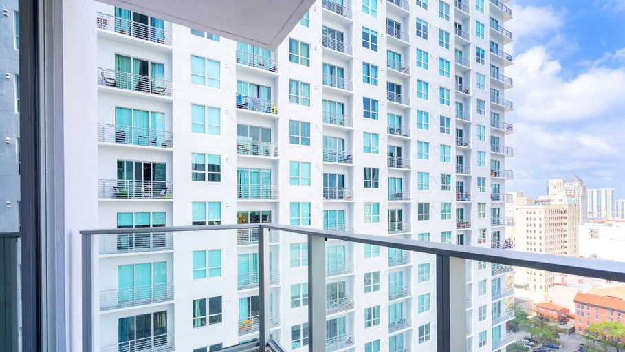 Exterior & Views 2, Downtown Miami Condos by Lua Host, Miami-Dade