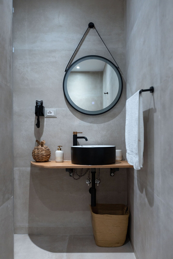 Bathroom 4, Boho Central Apartment, Tirana