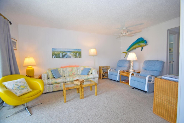 Living area 2, Bridgepoint Ii 5d 2 Bedroom Condo by RedAwning