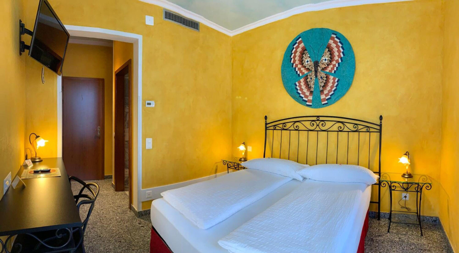 Bedroom 2, Hotel & Hostel Montarina, Lugano