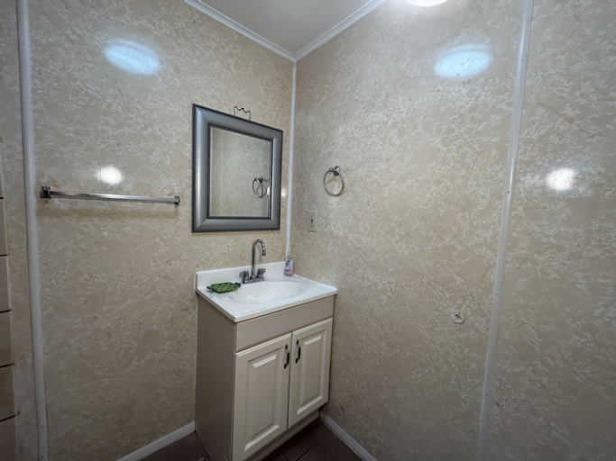 Bathroom 4