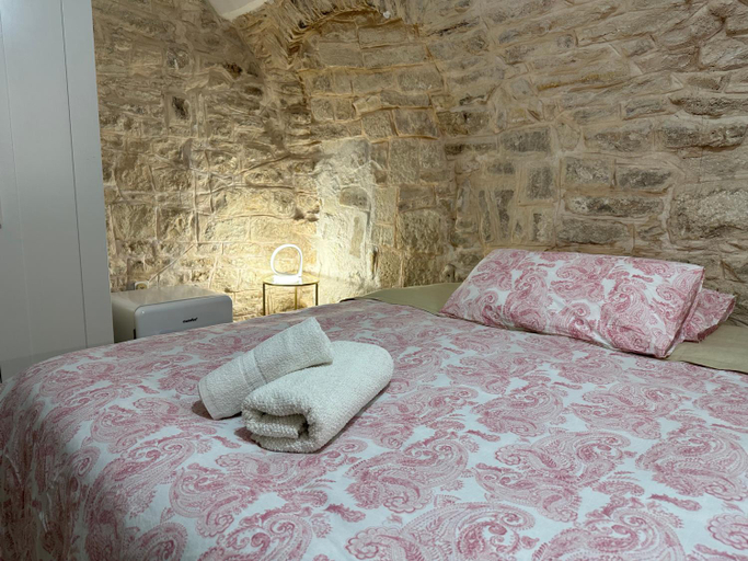 Others 2, Giovinazzo Suite Pavone Griffi, Bari